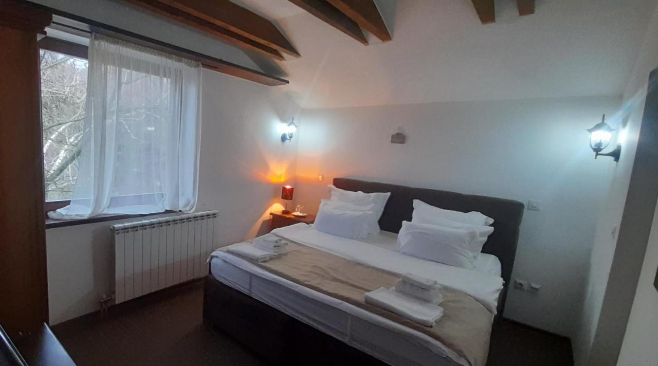 Teuta Palace Dom Faletici Hotel Sarajevo Ngoại thất bức ảnh